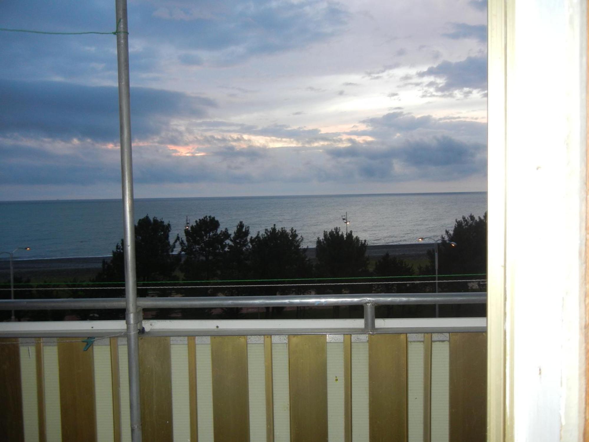 Apartment Irma Rustaveli 57 Batumi Exterior photo